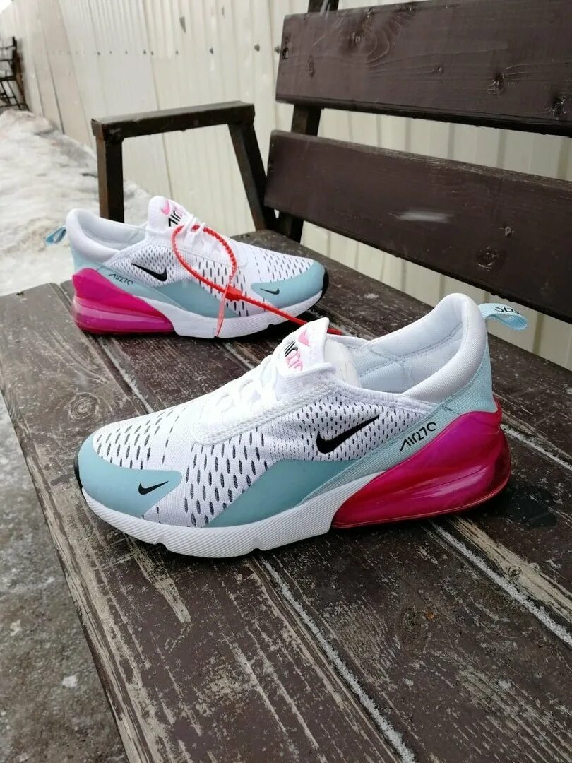 Кроссовки садовод вконтакте. Садовод Nike 270. Фирменные кроссовки. Кроссовки женские Садовод. Кроссовки найк женские Садовод.