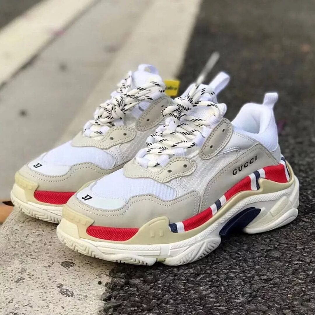 Новые кроссовки баленсиага. Gucci Balenciaga Triple s. Кроссовки гуччи Баленсиага. Кроссовки Баленсиага 41. Баленсиага кроссовки Triple s.