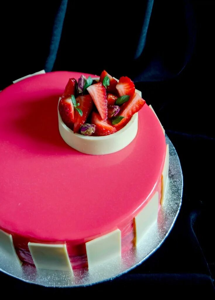 Pin by Ольга Чернега on Вкусняшки Tea cakes, Cake, Chocolate raspberry cake