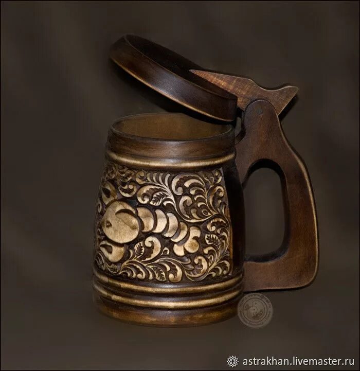 Резные кружки из дерева. Резные кружки из дерева. Деревянные кружки. Кружки по резьбе по дереву. Резная кружка.