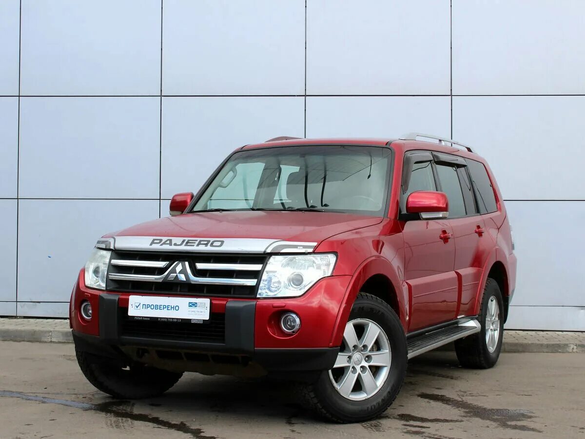 Купить машину паджеро. Mitsubishi Pajero IV 2008. Митсубиси Паджеро 4 2008. Митсубиси Паджеро 4 красный. Mitsubishi Pajero 4 поколения.