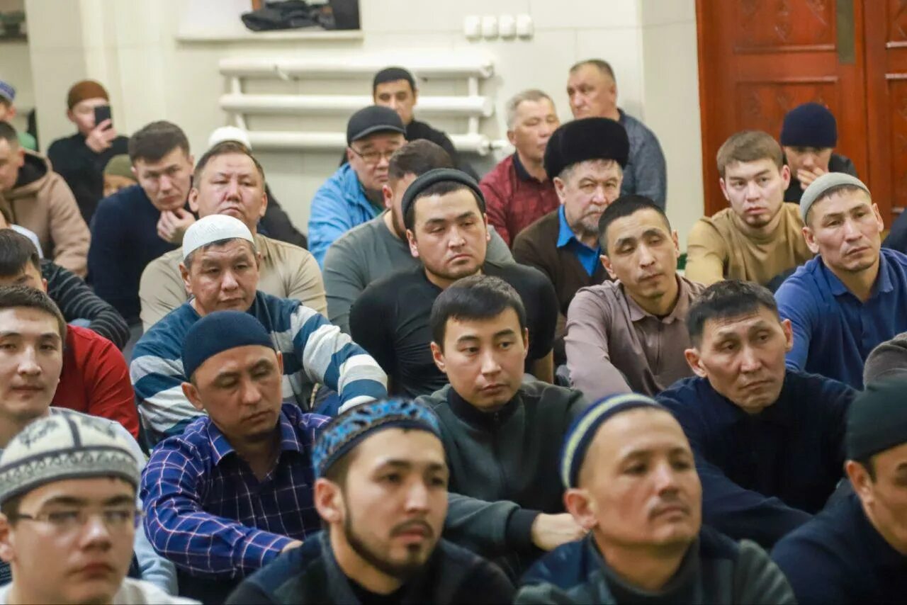 Какие мусульмане в казахстане. Мусульмане. Картинка мусульман. Мусульманская мечеть. Мусульманские фото.