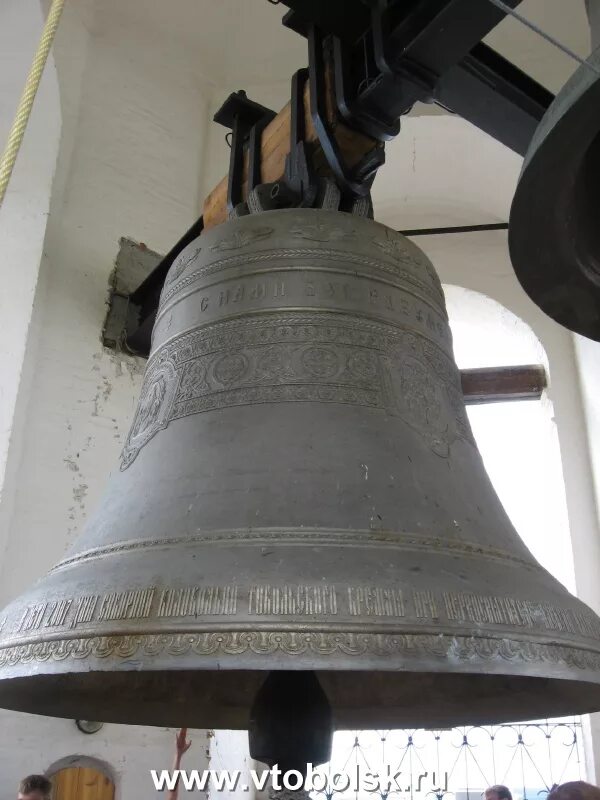 Набатный колокол углича. Тобольск колокольня угличского колокола. Ссыльный колокол углич. Тобольск колокол. Ссыльный колокол углич.