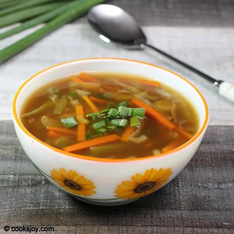 Chmcl soup. Hot and Sour Soup. Китайский суп. Овощной суп китайский. Суп в Китае.