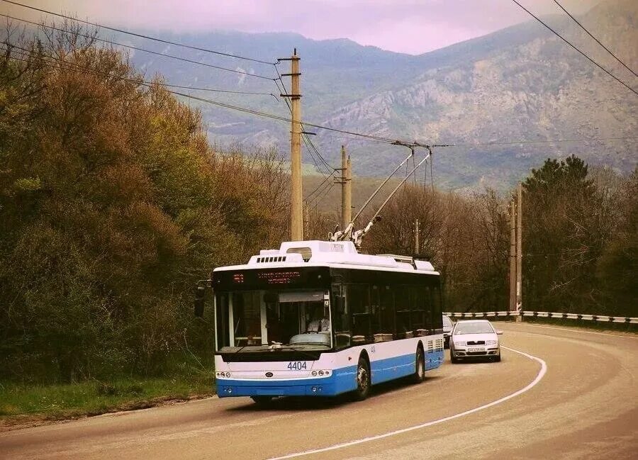 Протяженность маршрута симферополь ялта. Троллейбусная трасса Симферополь Ялта. Троллейбус 52 Симферополь Ялта. Троллейбус Симферополь Алушта. Троллейбусный маршрут Симферополь Ялта.