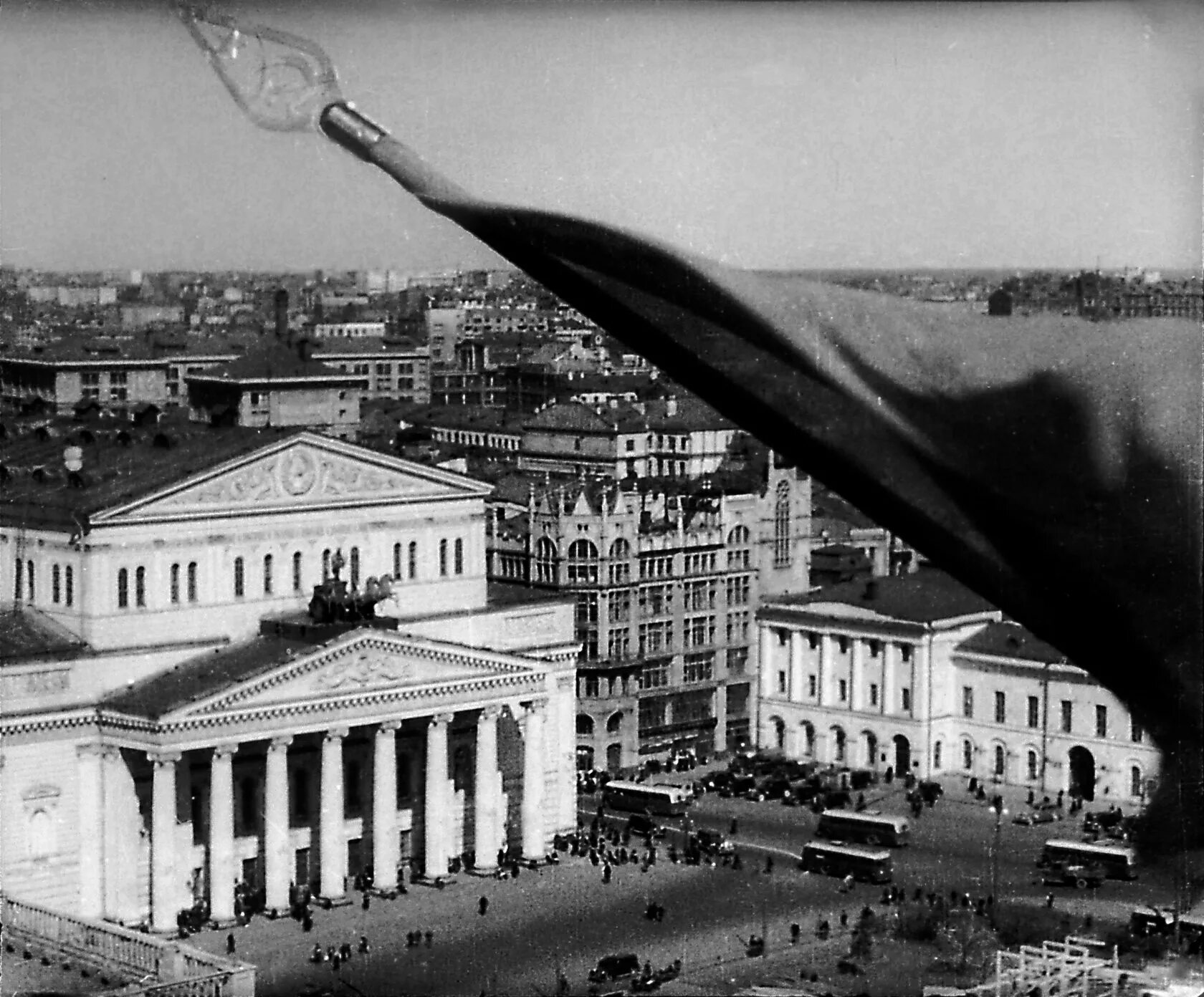 Театр во время вов. Большой театр Москва 1945. Большой театр 1941. Московский большой театр 1941. Большой театр Москва 1942.