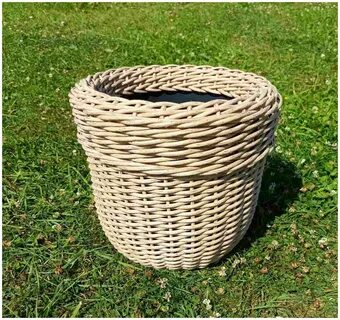 Кашпо из ротанга 12