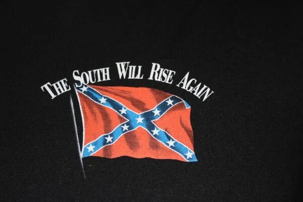 Флаг конфедератов south will rise again. Флаг конфедератов сша 1861. South rise. Флаг конфедерации независимых систем. The south will rise again.