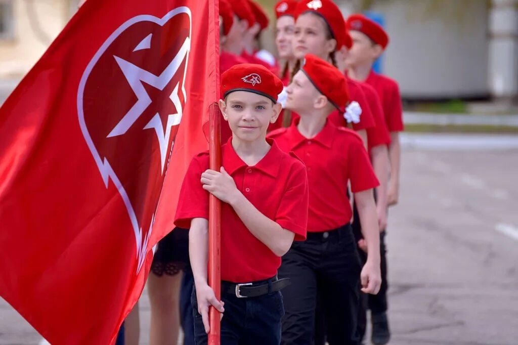 Флаг Юнармии. Юнармия Бийск. Юнармия Сызрань. Баженов Юнармия.