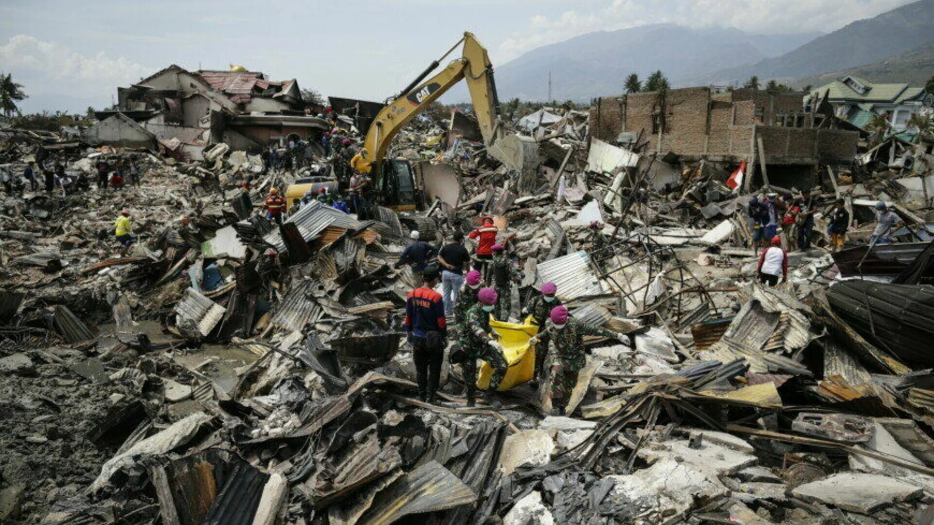 Число жертв выросло. Землетрясение в Индонезии. Ущерб от землетрясений. Самые крупные землетрясения.