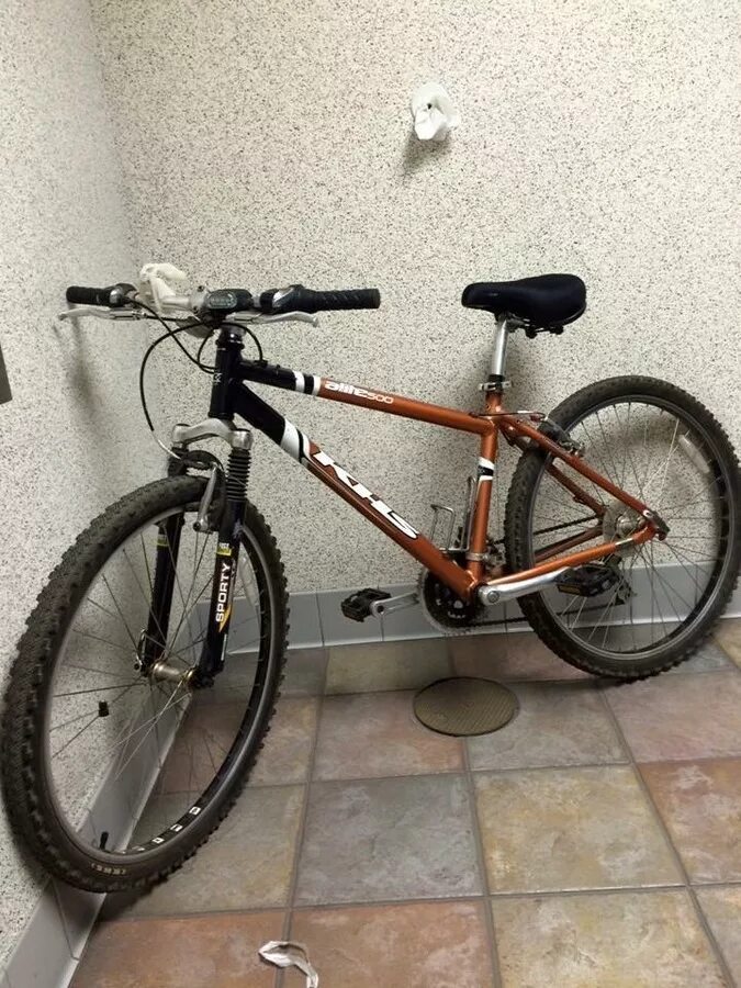 Велосипед khs alite 3000. Khs alite 500 21 рама. Khs alite 500 2012. Khs alite 500. Khs alite 500 2016.