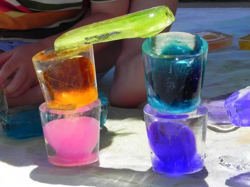 Самодельный лед. Эксперимент «ледяные Самоцветы». Цветной лед. Разноцветный лед. Цветной лед для детей.