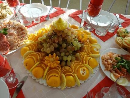 Как быстро накрыть стол для гостей вкусно