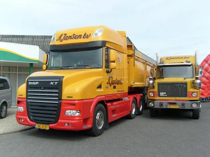 Грузовые тягачи daf. Daf xt 105. даф 105 капотный. капотный грузовик daf xt. daf xf 106 тягач.