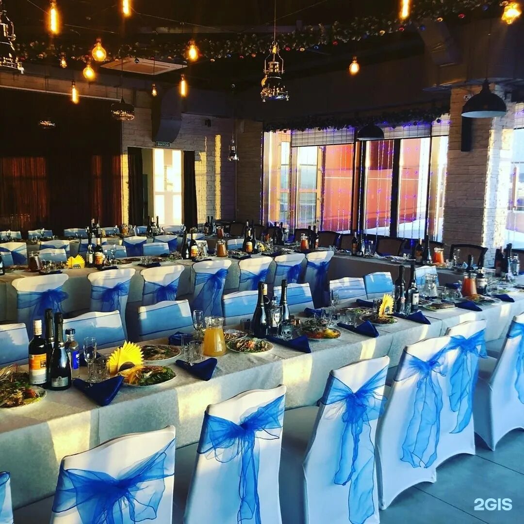 Германика южно сахалинск. Кафе в меридиане южно-сахалинск. Маркиз ресторан южно-сахалинск. Ресторан в тц меридиан южно сахалинск. Германика ресторан южно-сахалинск меню.