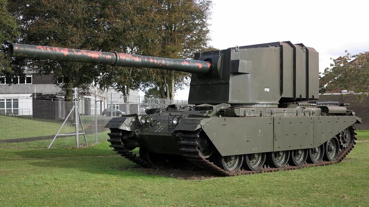 Танк 400 москва. FV 4005 Калибр. ФВ 4005. Fv4005 истребитель танков Калибр. Танк fv400.