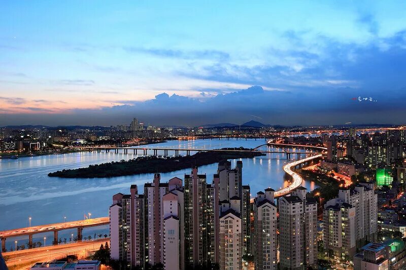 сеул люди. олимпийский парк сеул. спб южная корея. спб южная корея. пусан корея.