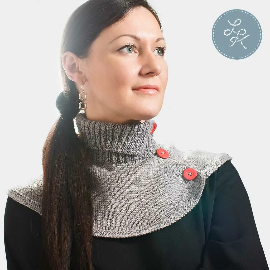 Вяжем на шею манишку женскую