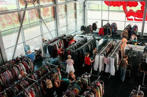 вова секонд хенд спб купчино. Second hand киров. обувь секонд хенд полусапожки кожаные женская в прозрачных мешках. типанова вова секонд хенд. секонд хенд в рыбацком спб.