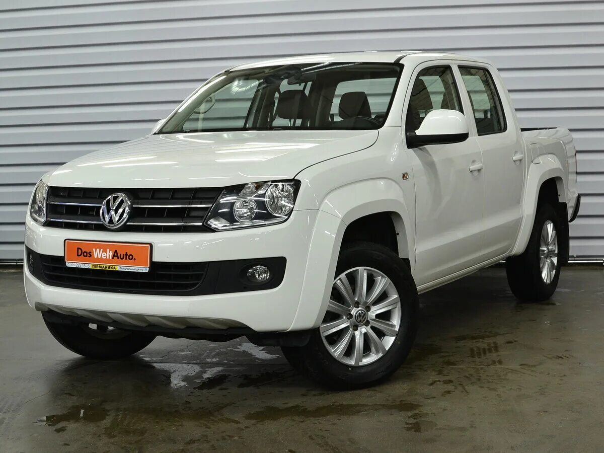 Купить фольксваген пикап. VW Amarok 2012. Фольксваген Амарок пикап белый. Фольксваген Амарок 2012г. Volkswagen Amarok пикап белый.