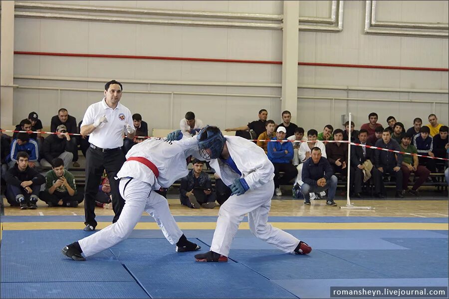 Тагир рукопашный бой астрахань. Рукопашный бой астрахань. Дюсш ахтубинск рукопашный бой. Рукопашный бой астрахань. Соревнованиях рукопашного боя в городе астрахань.