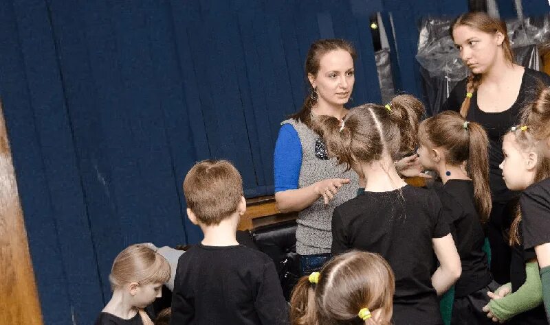 детская студия при театре. студия актерского мастерства для детей. театр для малышей. театральная студия для детей. театральная студия для детей и подростков.