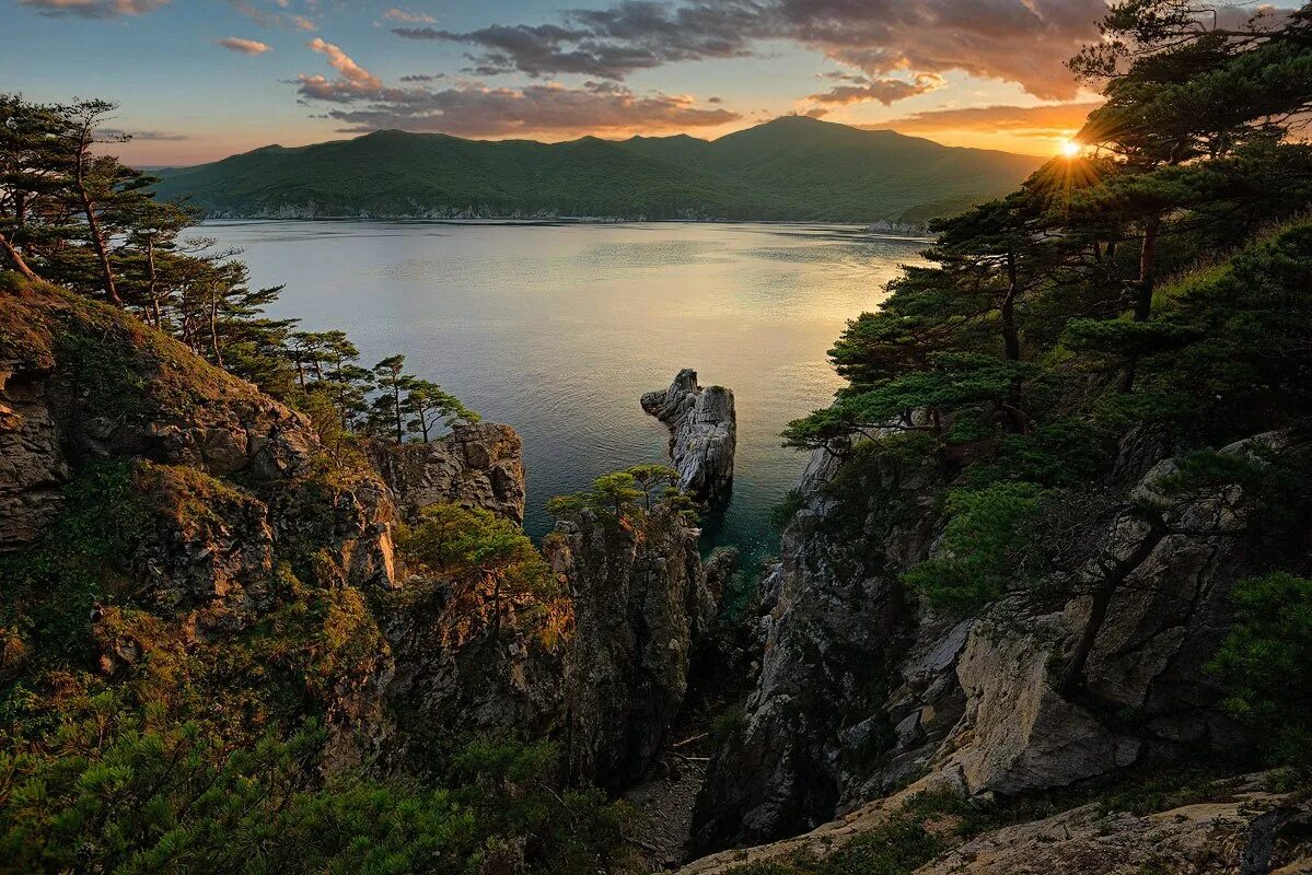 Самый дальний берег. Приморский край Дальневосток. Приморский край Лазовский берег. Лазовский заповедник дальнего Востока. Приморье Дальний Восток.