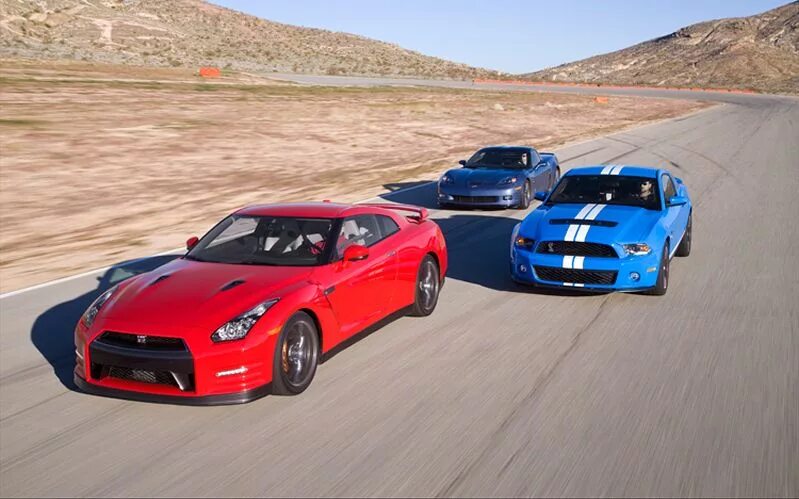 Chevrolet Corvette vs Nissan GTR. Ford Mustang vs Nissan GTR. Nissan GTR Shelby gt500. Shelby gt500 vs Corvette zr1. Форд против мустанга