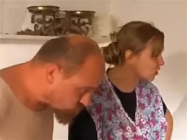 Русский отец наказывает дочь