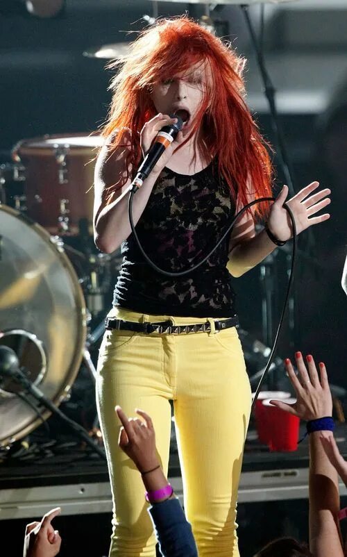 Paramore williams. Хейли уильямс. paramore солистка. paramore хейли уильямс. хейли уильямс 2007.