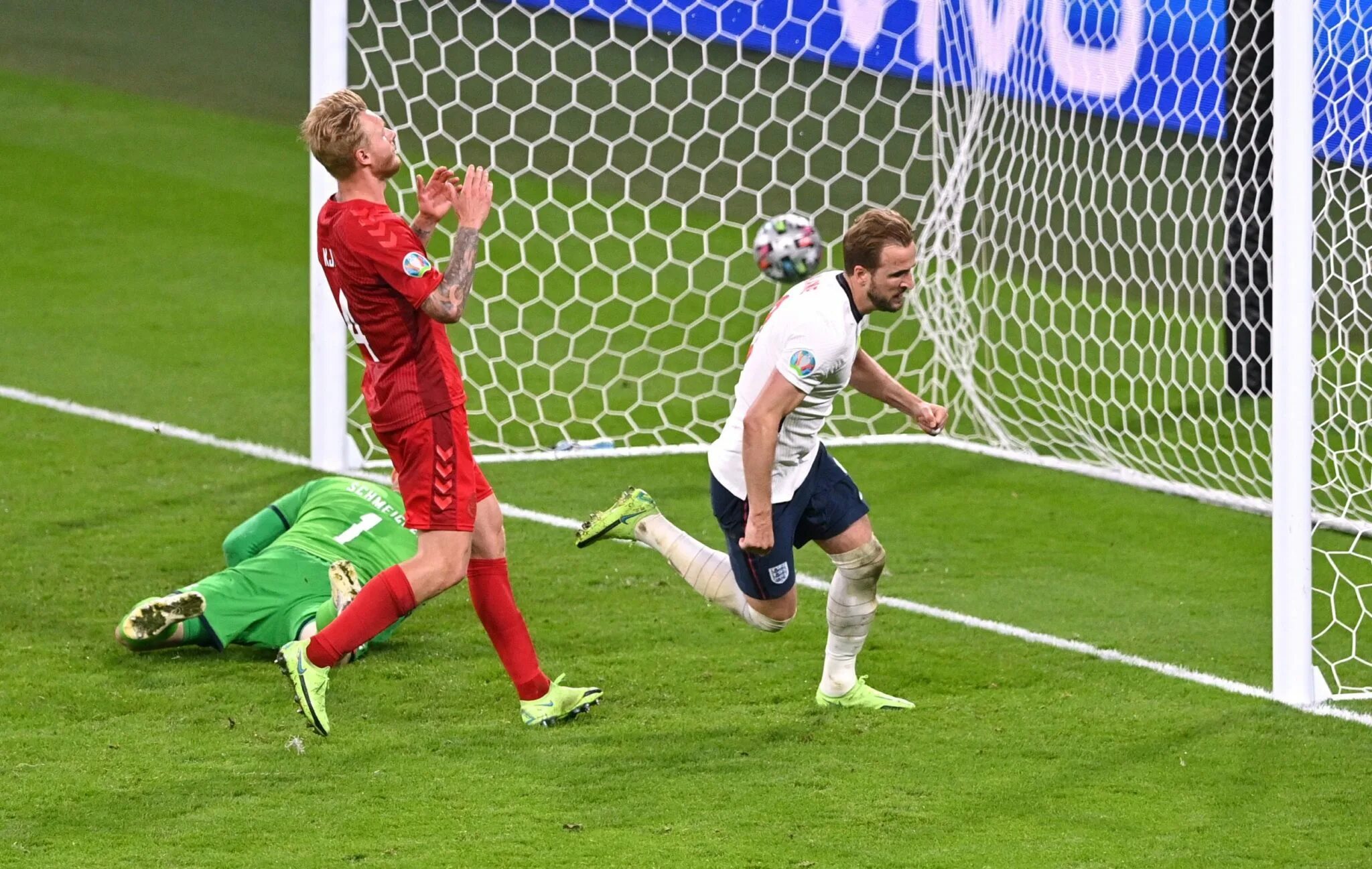 England 2