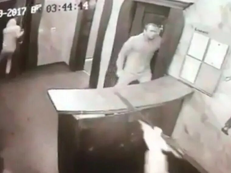 расстрел охранников