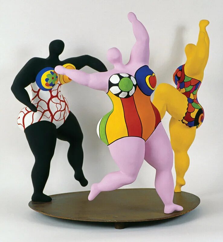 Сен ник. Ники де сен-Фалль скульптуры. Niki de Saint Phalle скульптура.