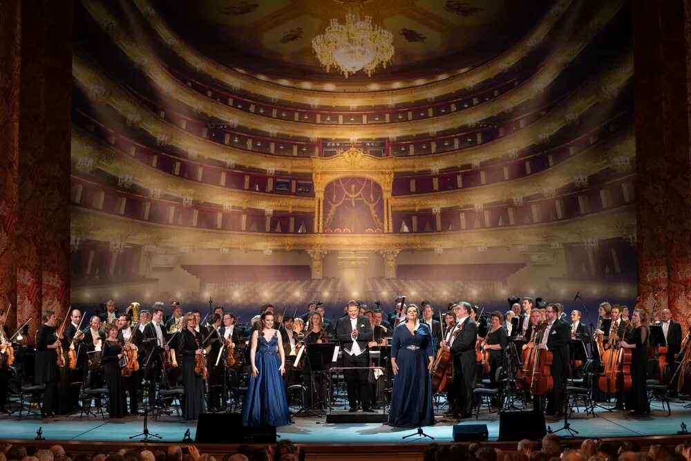 Молодежная оперная программа большого театра. Оперный программа. Большой театр опера. Программка глинки иван сусанин. Мария оперная певица большой театр.