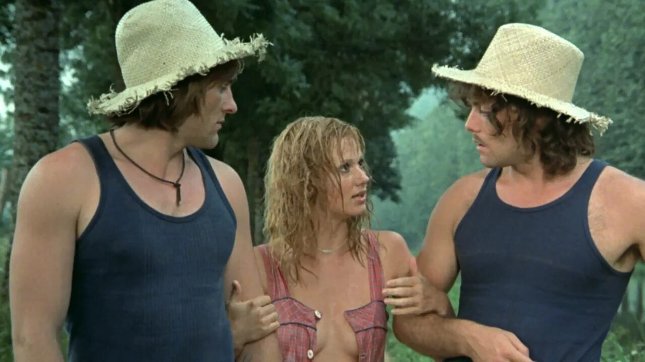 замутили тройничок