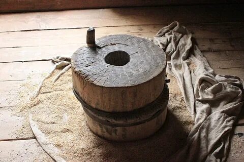 Мельничный жернов как пишется