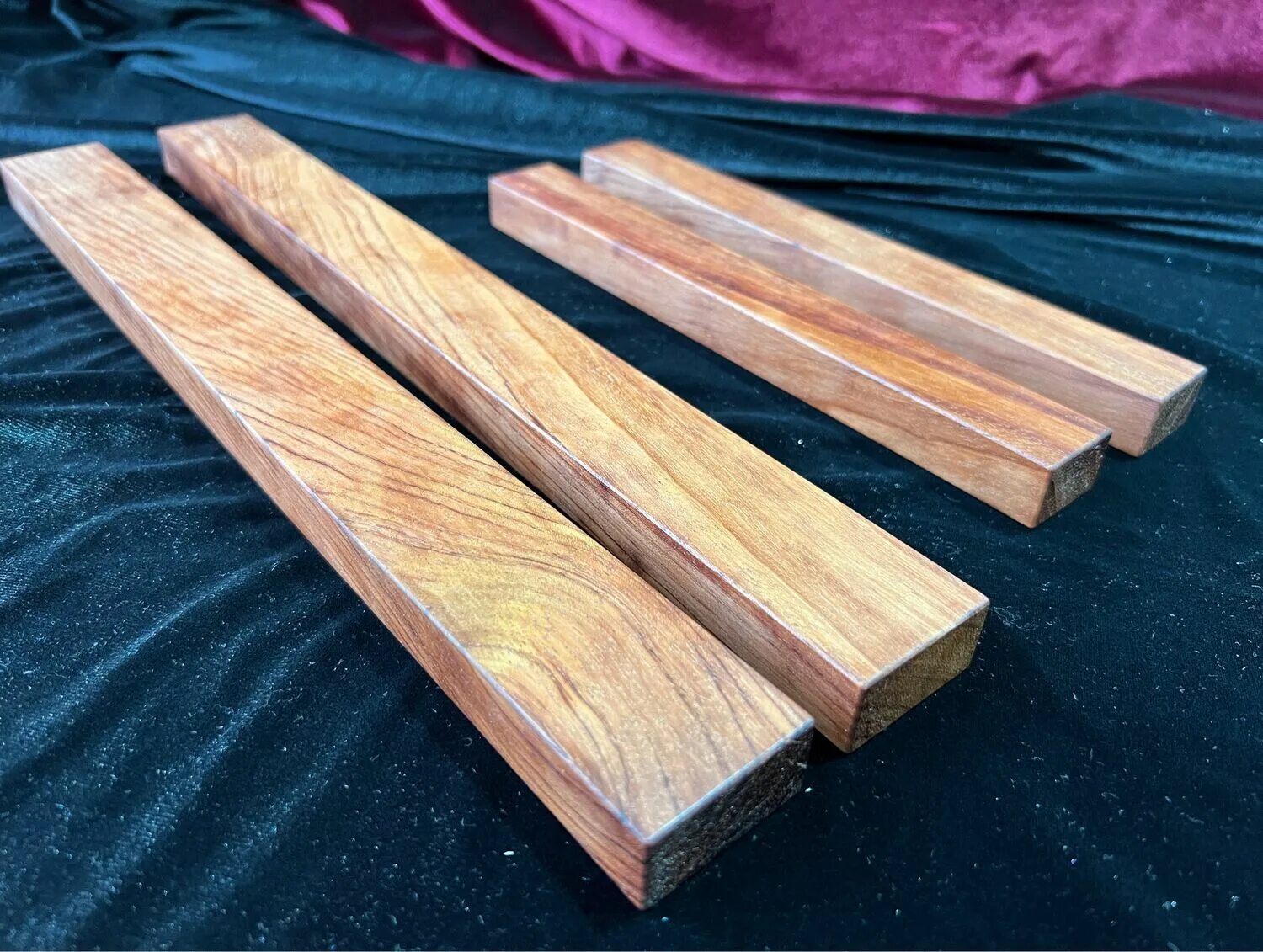 Столярные заготовки. Струйчатый клен древесина. Сборка мебели на шипах. Заготовки для изготовления мебели из дерева. Столярные заготовки.