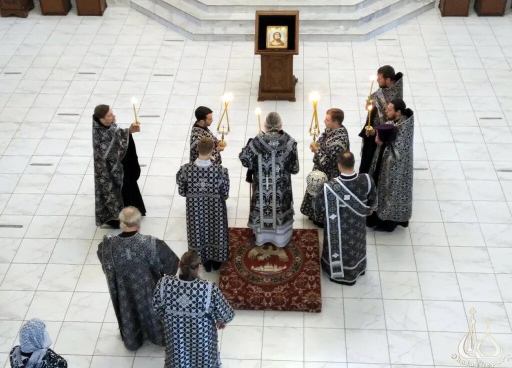 Псмб библия. Чин изобразительных. Крест богородицы хор братии валаамского монастыря. Казанский храм серафима саровского. Чин изобразительных текст на русском.