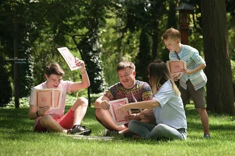 Играть в семейную жизнь