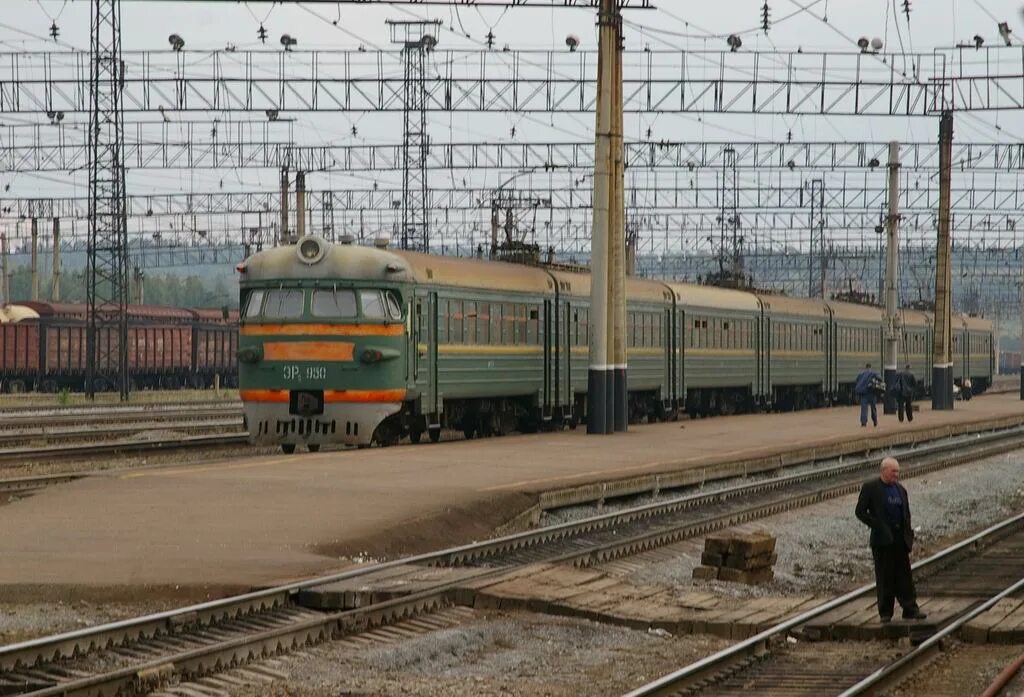 Электричка кропачёво златоуст. Вокзал кропачево. Златоуст кропачево trainz 19. Жд вокзал кропачево. Златоуст кропачево.