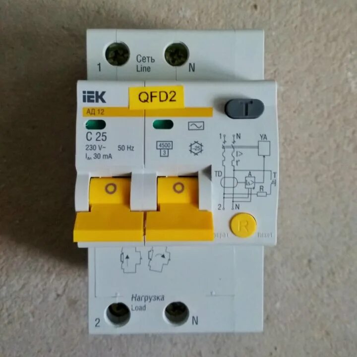 Дифференциальный автомат IEK, ад-12, 2п, 25 а. Дифференциальный автомат IEK ад 12. IEK ад12. Автомат IEK 1 полюс 2 а. Автоматический выключатель ад 12 30ма