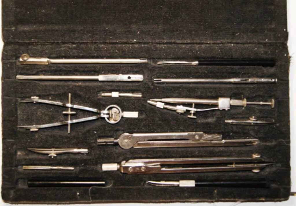 Готовальня как пользоваться. Rotondo циркуль пластиковый. Готовальня как пользоваться. Attache готовальня s03007h 7 предметов. Attache готовальня s26005 5 предметов.