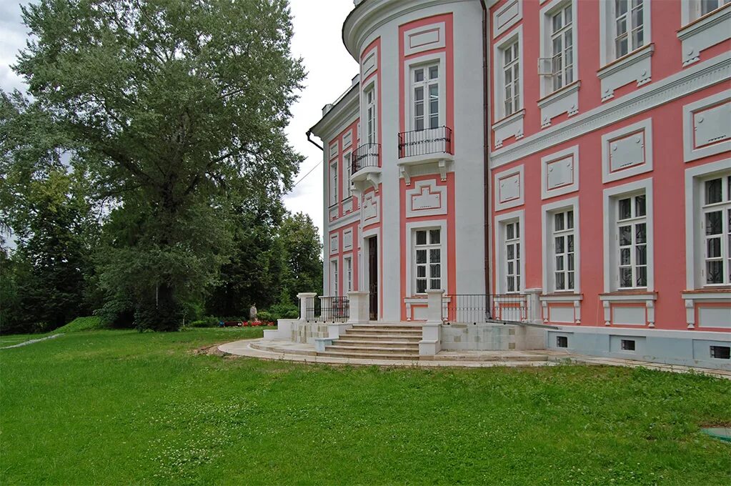 Музей пушкина вяземы. Деревня вяземы. Парк усадьбы вяземы. Усадьба голицыных большие вяземы. Усадьба вязёмы музей-заповедник.