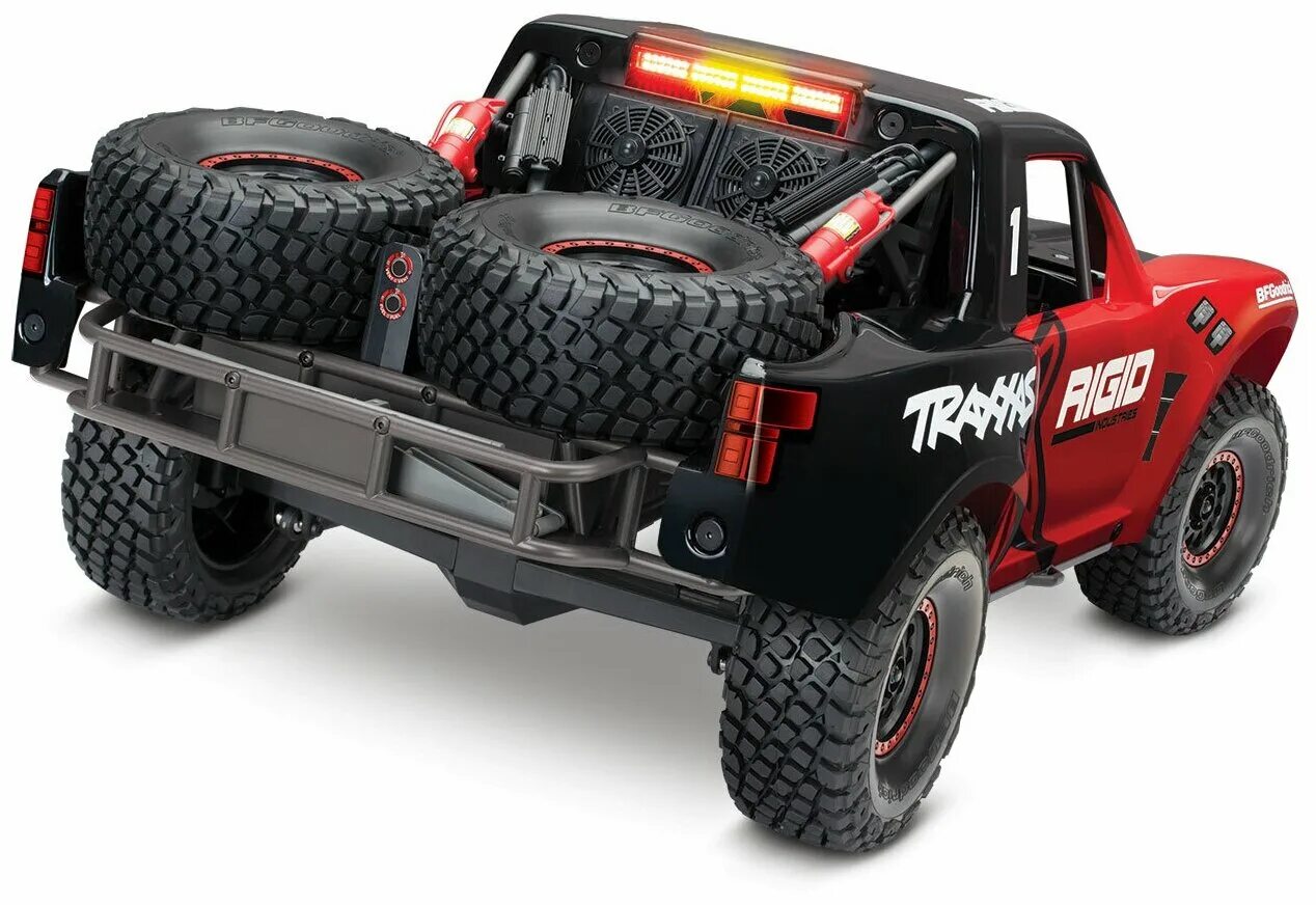 Машинки на управлении бездорожье. Traxxas Unlimited Desert Racer 4wd. Радиоуправляемая машина Traxxas Unlimited Desert Racer 4wd Red. Шорт Корс трак 1/1. Машинки шорт Корс радиоуправляемые.