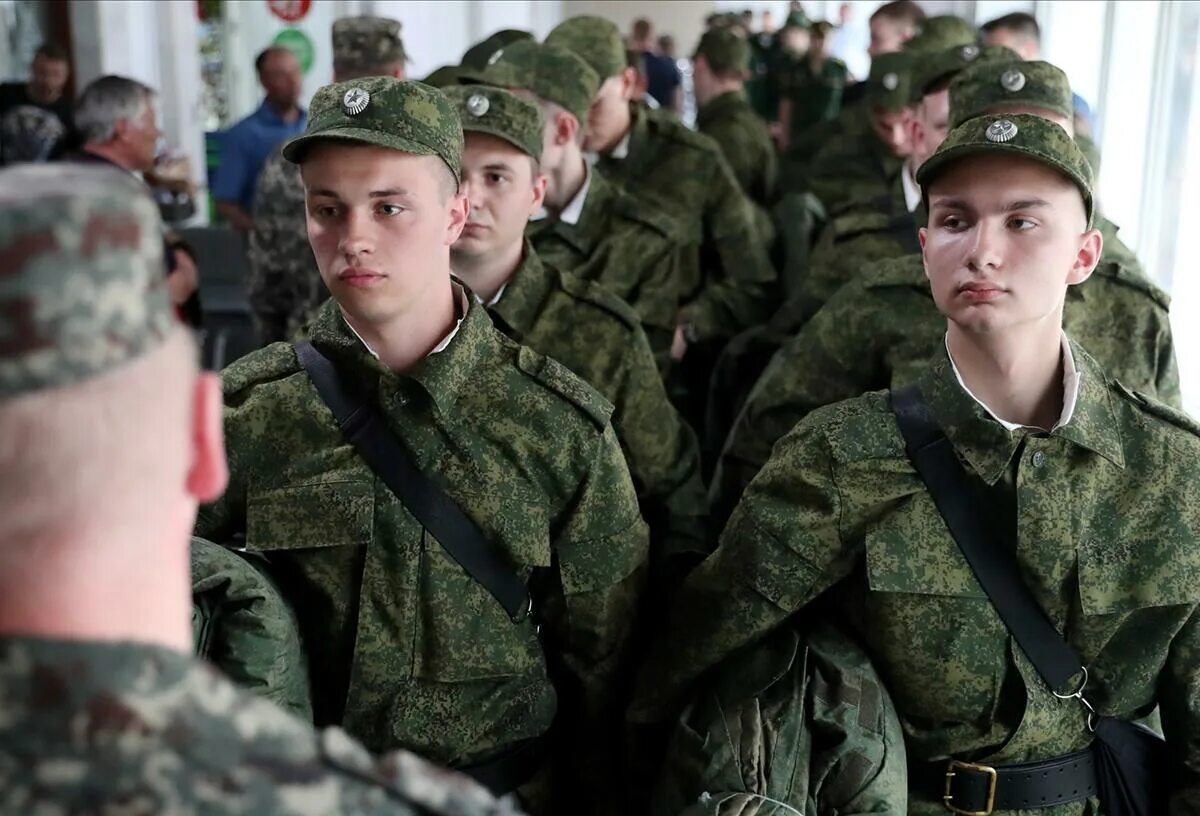 Весенний призыв по годам. Солдат армии рф срочники. солдаты в армии. российский солдат. призывники.