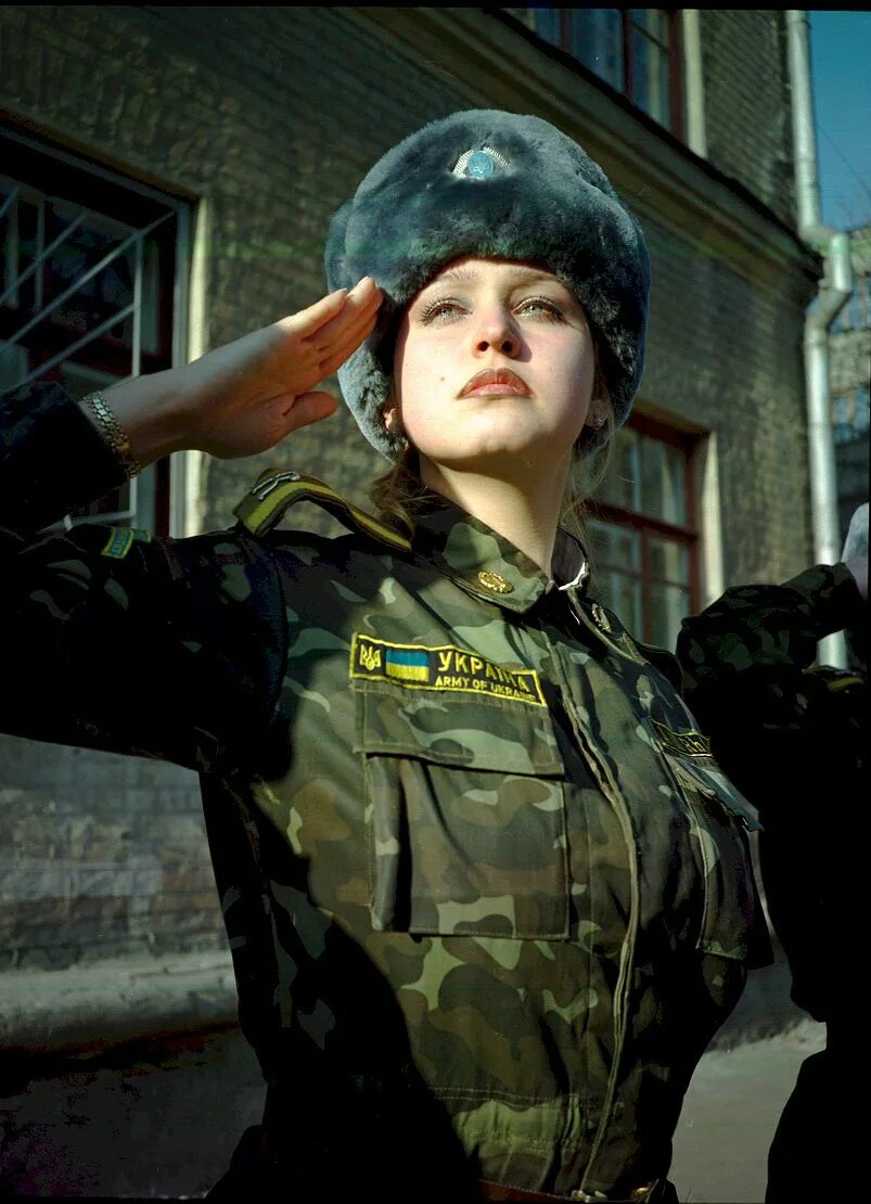 Женщина сержант. Ira vlano. Красивые женщины в военной форме. Русские девушки в военной форме.