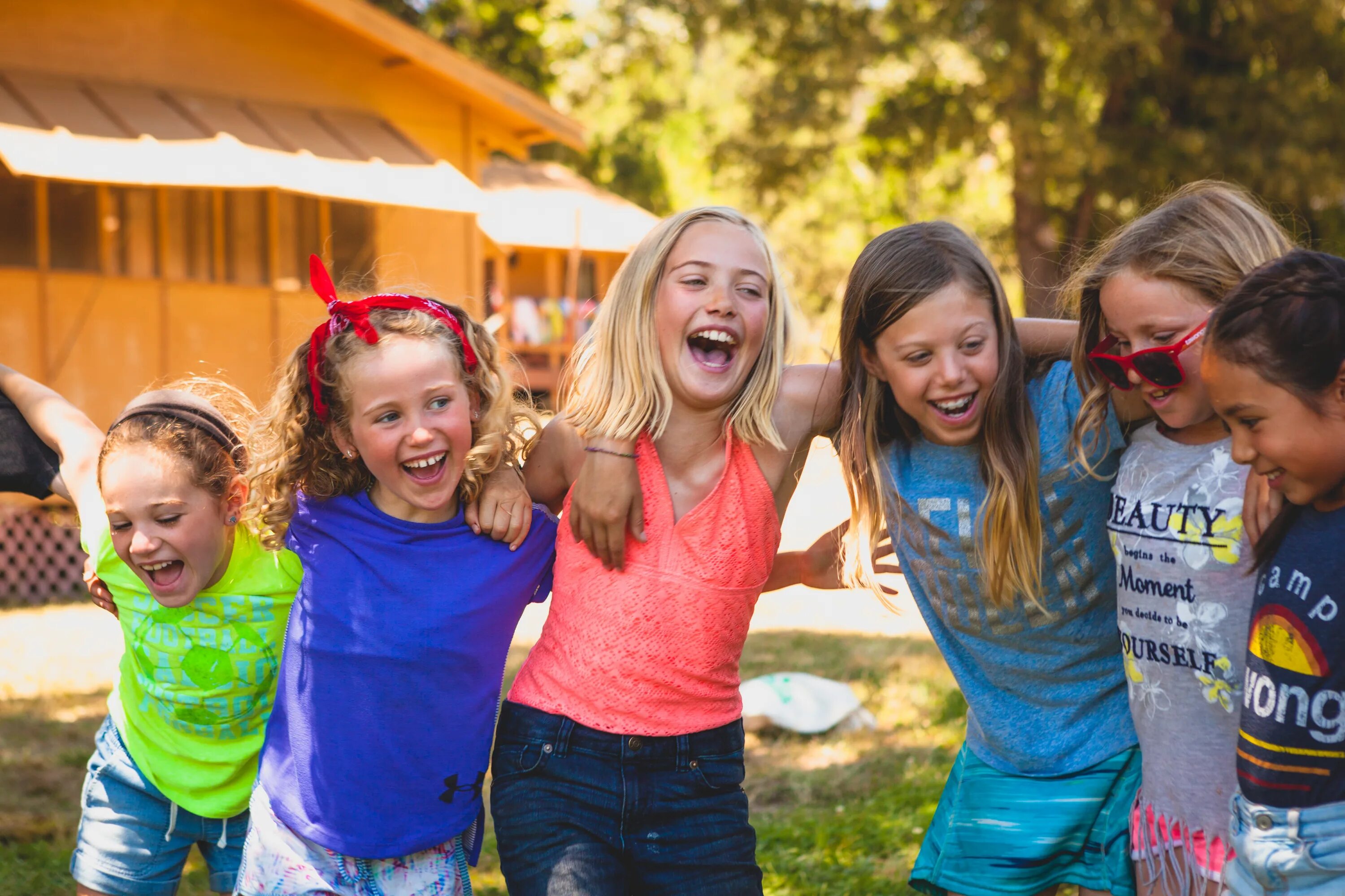 Camp group. Summer camp. kleiderkette summer camp. youth summer camp.