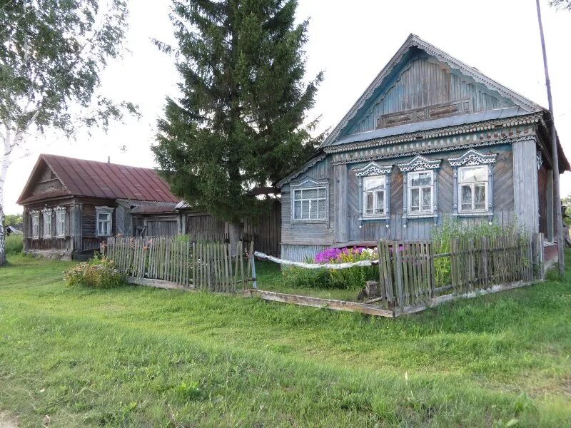 Братские могилы ленинградской области. Дергачи саратовская область. Бобровников александр иванович. Площадь ленина николаевка ульяновская область. Моу сш1 новоспасское ульяновской области.