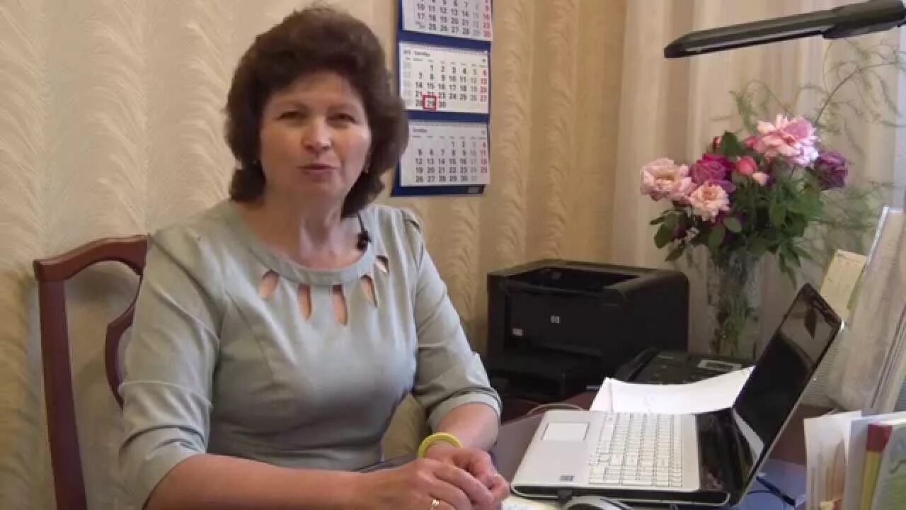 Заведующая садом. Заведующая садиком светлячок. Детский сад светлячок осташков. Детский сад светлячок. Открытие бассейна детский сад светлячок волгодонск.
