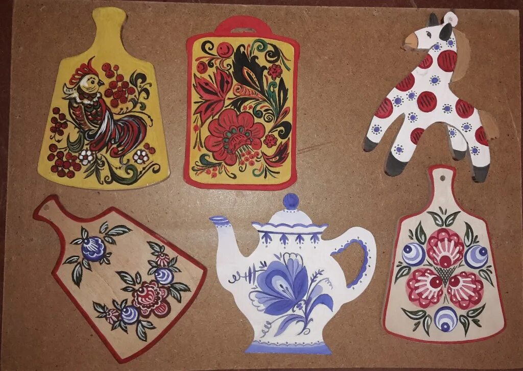 народные игрушки - городецкая, гжель, филимоновская. рис. городецкая роспись сервиз. "разделочная доска" городецкая роспись. "разделочная доска" городецкая роспись.